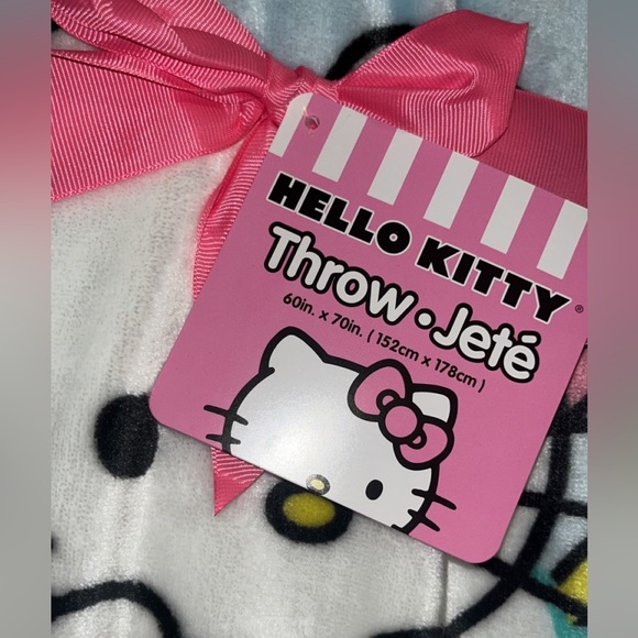 Hello kitty throw blanket - Picture 2 of 3